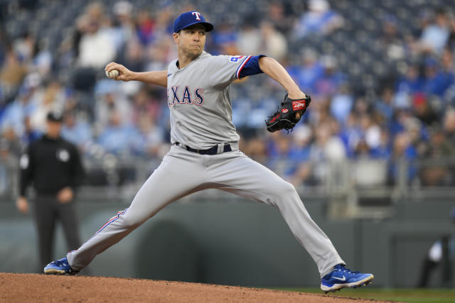 Rangers will have Jacob deGrom on a pitch count on Opening Day