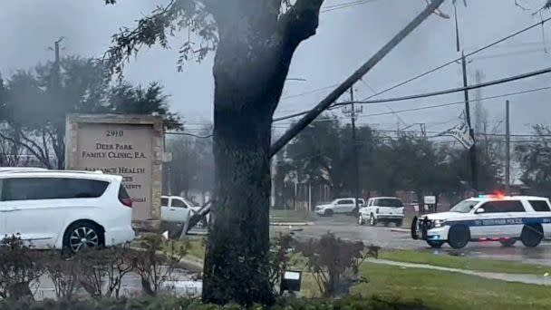 PHOTO: In this screen grab from a video, power lines are down in Deer Park, Texas after a storm, on Jan. 24, 2023. (@CowboyAstronut/Twitter)