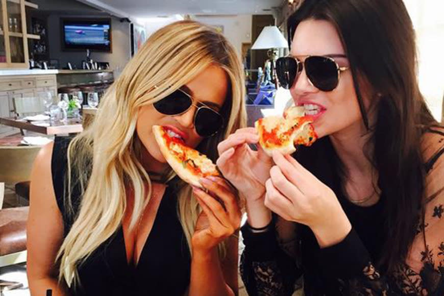 "Pizza party!" Kardashian posted. That pizza looks delish, ladies