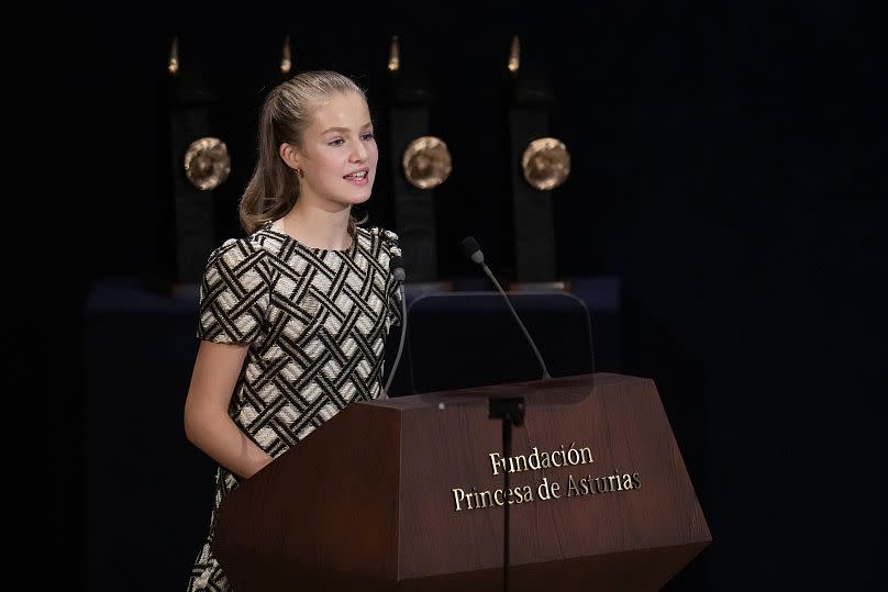 Leonor, Princesa de Asturias, pronuncia su discurso durante la ceremonia de entrega de los Premios Princesa de Asturias 2021 en Oviedo, norte de España, el 22 de octubre.