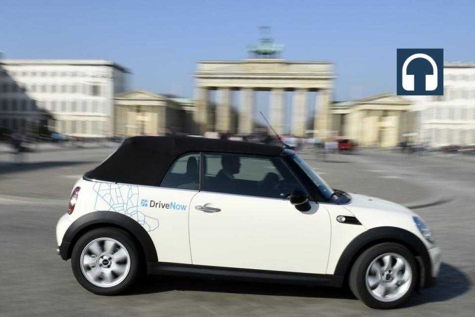 Carsharing und ÖPNV ergänzen sich gut und können den Autoverkehr reduzieren.