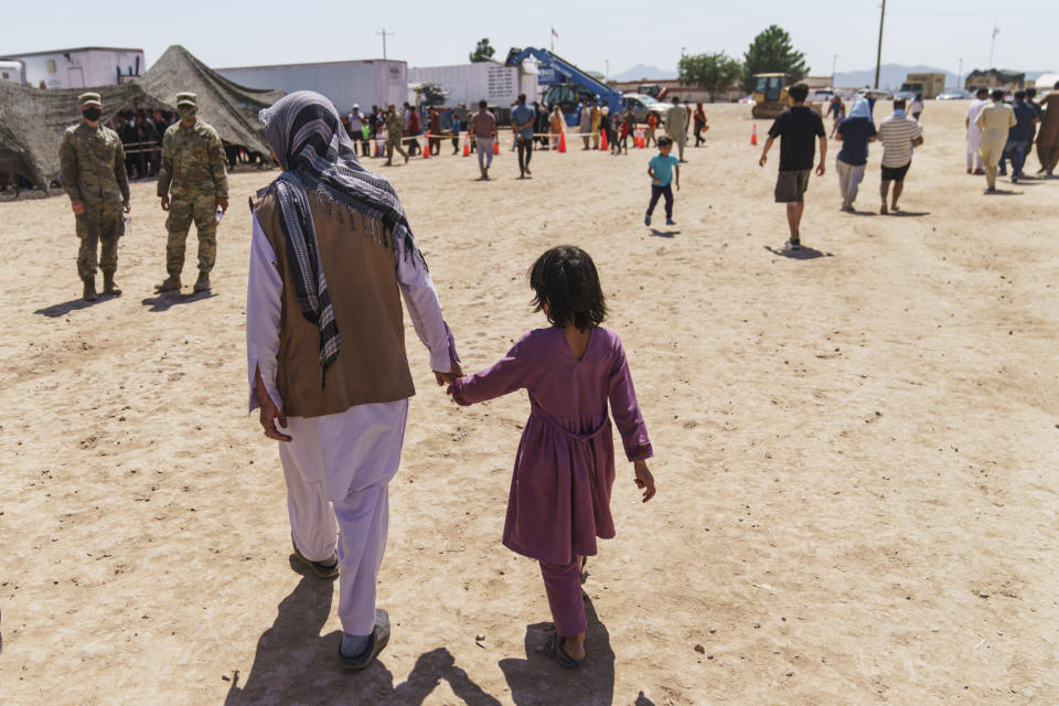 Image: Afghan refugees (David Goldman / AP file)