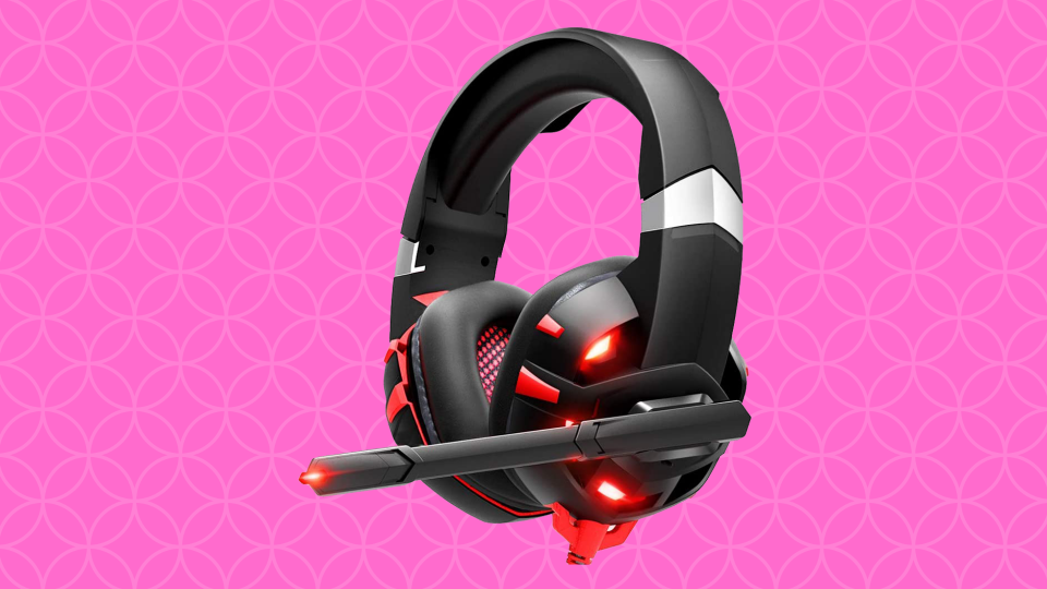 RUNMUS Gaming Headset. (Photo: Amazon)