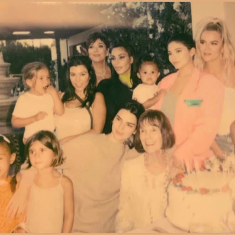 (L-R) back row: Reign, Kourtney Kardashian, Kris Jenner, Kim Kardashian West, Stormi, Kylie Jenner and Khloé Kardashian; front row: North, Penelope, Kendall Jenner and MJ | Khloe Kardashian/Instagram