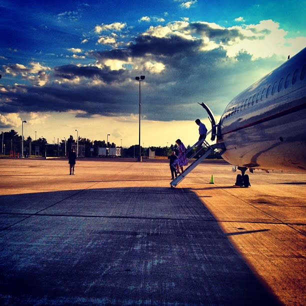 Ann and Mitt Romney deplane in Wilkes Barre, PA on June 15. (Holly Bailey/Yahoo News)