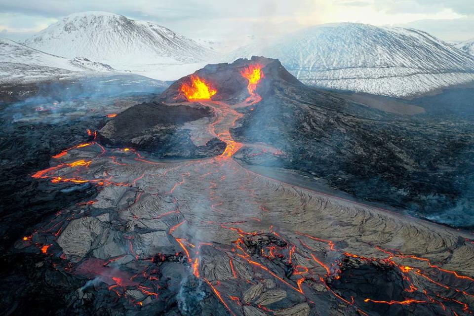 法格拉達爾火山（Photo by Halldor KOLBEINS / AFP, Image Source : Getty Editorial）