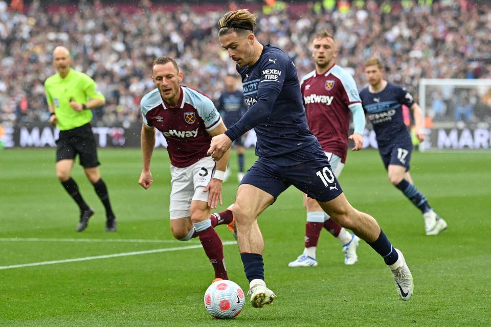 Jack Grealish dribbles the ball to the byline (Getty)