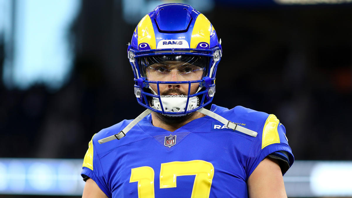 Los Angeles Rams kicker Matt Gay (8) practices before an NFL football game  against the Green Bay Packers Sunday, Nov 28. 2021, in Green Bay, Wis. (AP  Photo/Jeffrey Phelps Stock Photo - Alamy