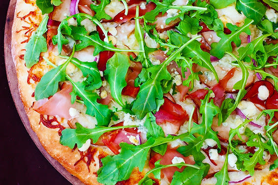 <strong>Get the <a href="http://www.gimmesomeoven.com/pear-prosciutto-arugula-gorgonzola-pizza/">Pear, Prosciutto and Arugula Pizza from Gimme Some Oven</a></strong>