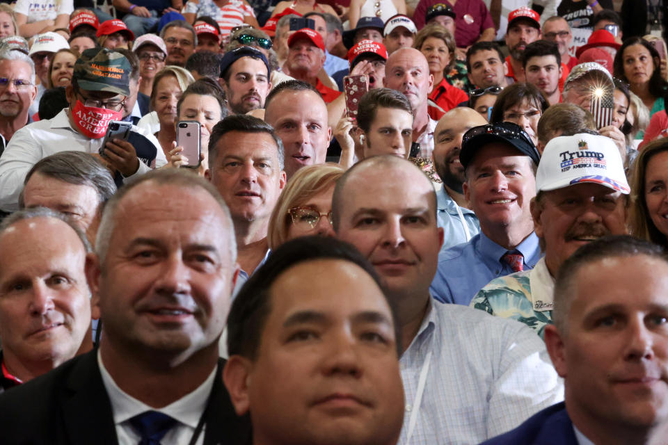 Supporters, many not wearing masks, gather for an indoor rally with U.S. President Donald Trump in Henderson, Nevada, U.S. September 13, 2020. REUTERS/Jonathan Ernst     TPX IMAGES OF THE DAY