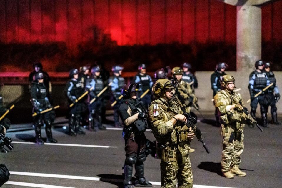 Größtenteils verliefen die Proteste ohne Gewalt oder andere Eskalation. Hier in Minnesota wurde eine Schnellstraße von "Black Lives Matter"-Protesten blockiert. Es kam zu Festnahmen.