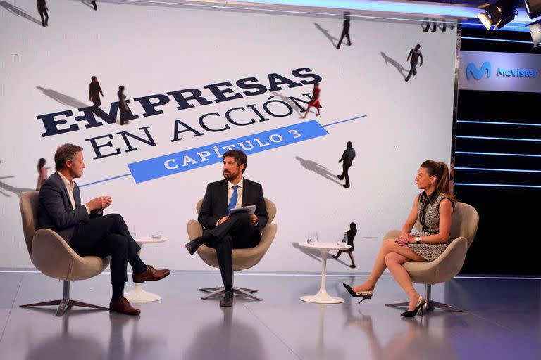 Gonzalo Ibarzabal, presidente de Nissan Argentina, Ignacio Federico (LA NACION) y Romina Parquet, CEO de CIMC Wetrans Delfin en Argentina