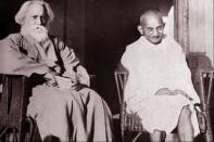 On the second day of the annual conference of the Indian National Conference in Calcutta, on December 27, 1911, the song was sung for the very first time. Sarla Devi Chowdhurani, Tagore’s niece intonated the song along with a few friends. The notation of the song was set by Tagore in 1919, and is followed even to this day.