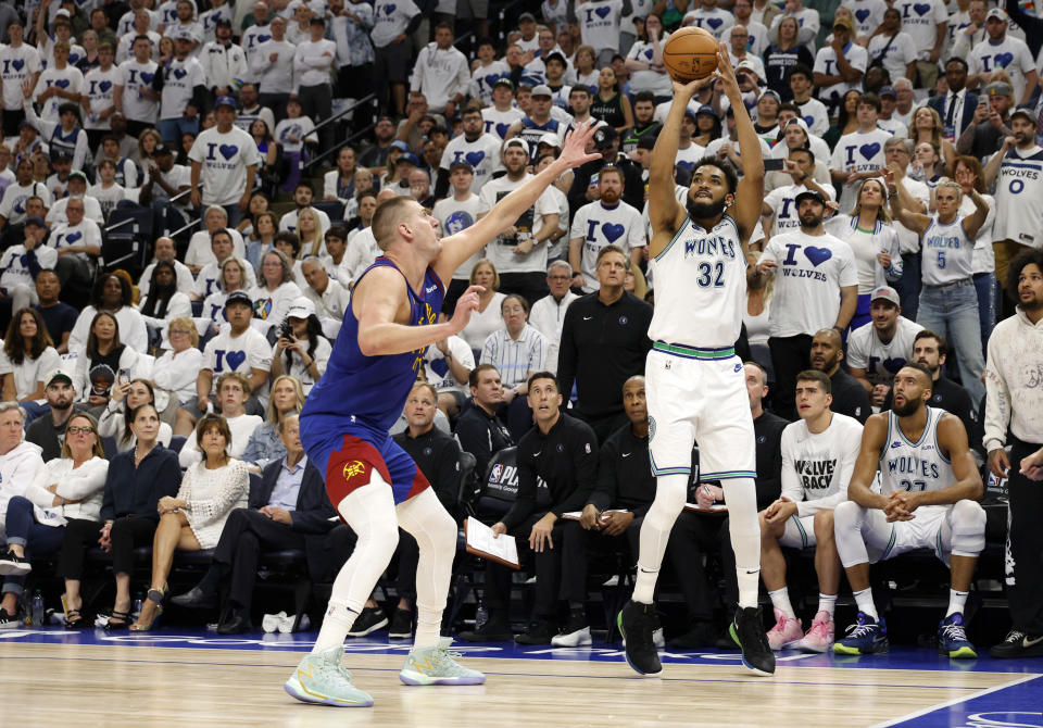 Karl-Anthony Towns。(Photo by David Berding/Getty Images)