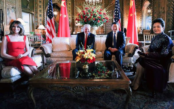 PHOTO: Chinese President Xi Jinping, his wife Peng Liyuan, U.S. President Donald Trump and First Lady Melania Trump meet at the Mar-a-Lago resort in Palm Beach, Fla., April 6, 2017.  (Xinhua News Agency via Getty Images, FILE)