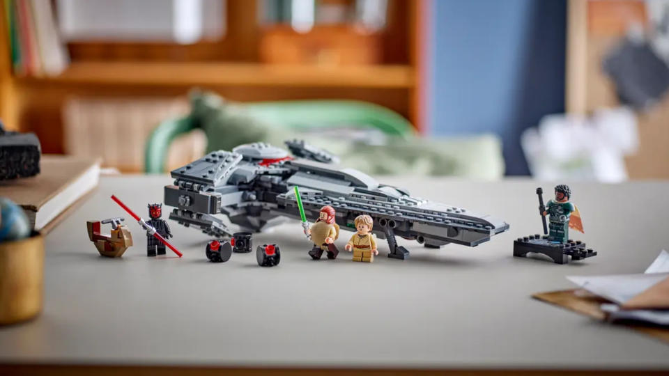 Lego Darth Maul's Sith Infiltrator set