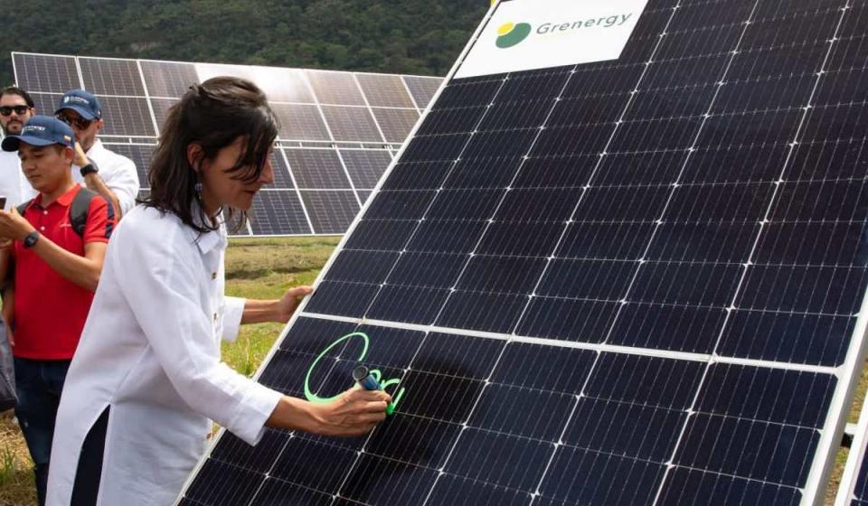 Plan Nacional de Desarrollo impondría un nuevo impuesto a plantas de energía renovable. Imagen: tomada de @MinEnergiaCo, en Twitter