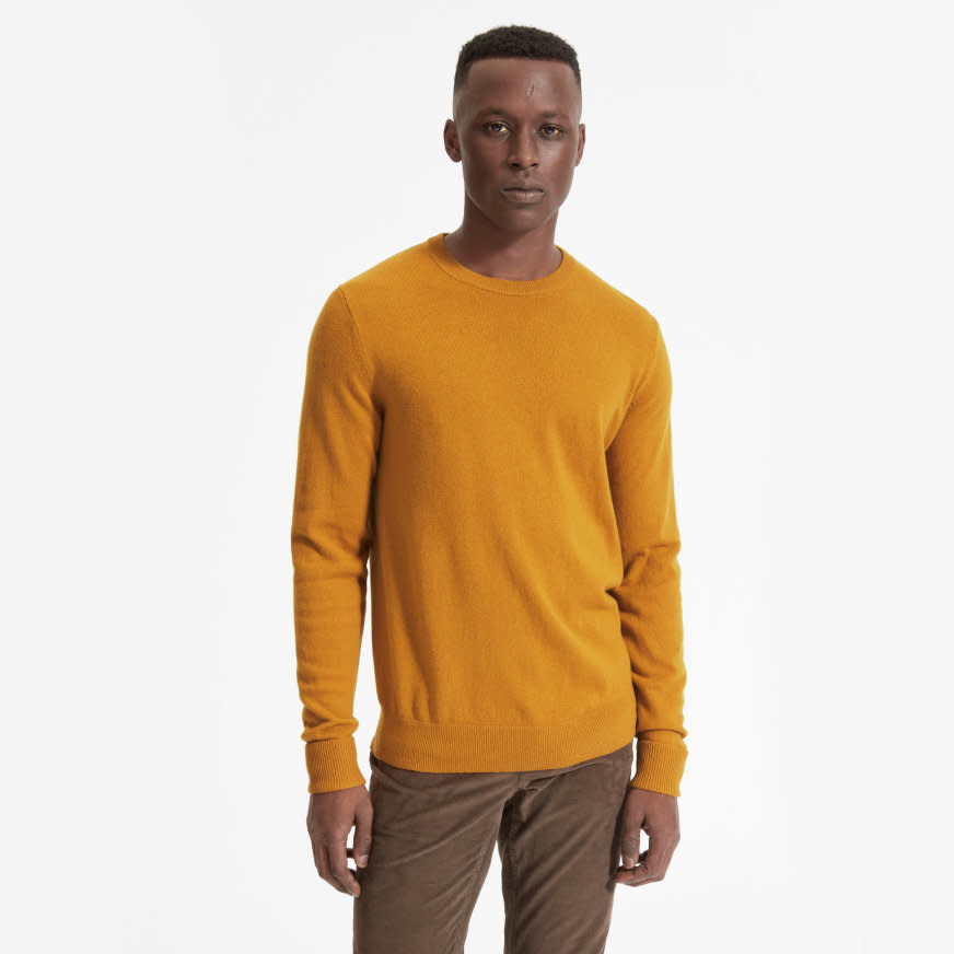 Cozy and lightweight, this <strong><a href="https://www.everlane.com/products/mens-cashmere-crew3-marine?collection=mens-cashmere" target="_blank" rel="noopener noreferrer">men&rsquo;s cashmere crewneck sweater</a></strong> is made using Grade-A cashmere with the longest and finest fibers that are durable and pill less.