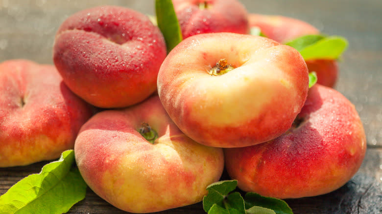 Stacked donut peaches