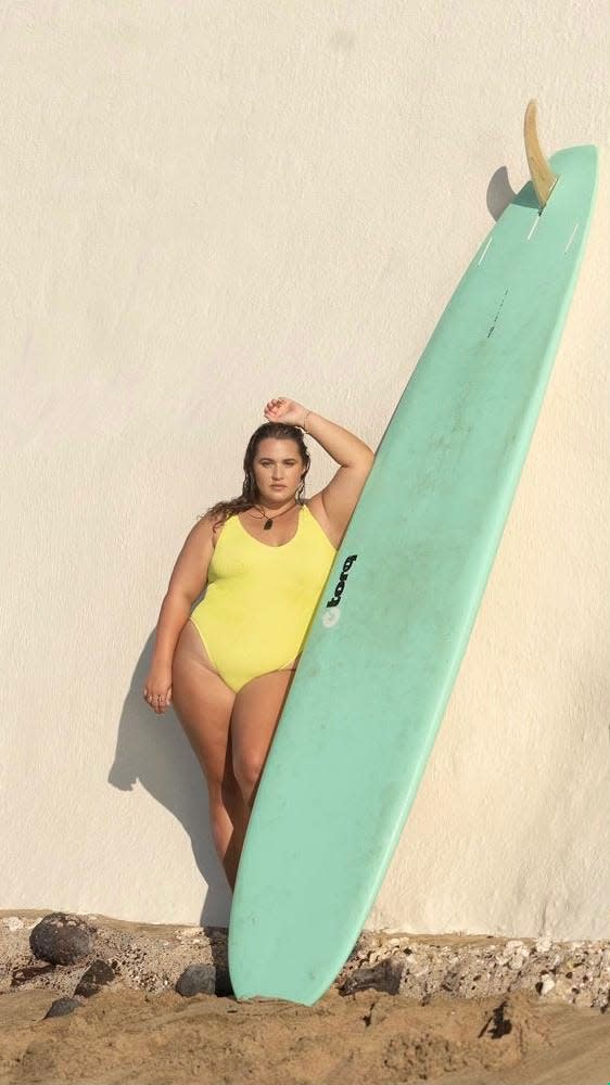 Elizabeth Sneed showcases plus-size women like her who surf.