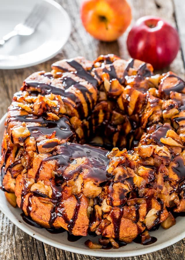 Chocolate Apple Pie Monkey Bread