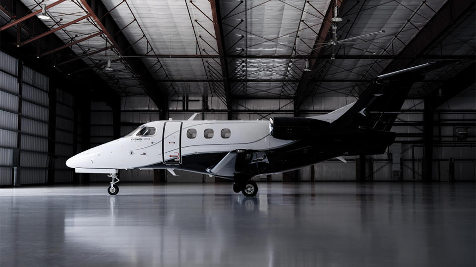 Light Jet: Embrarer Phenom 100EX