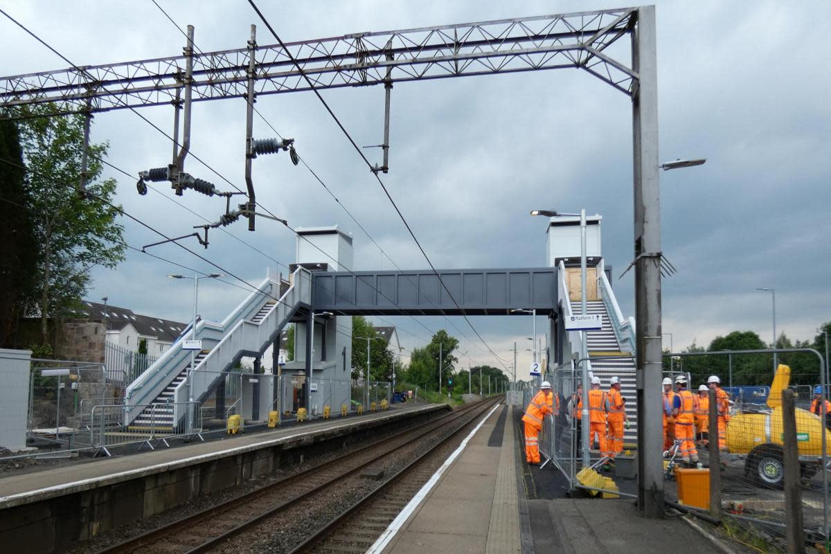 New 75-tonne footbridge unveiled at train station after months of work <i>(Image: Network Rail)</i>