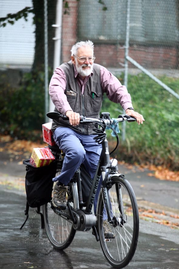 Cyclist, 70, rides to from UK to France to buy wife's favourite coffee