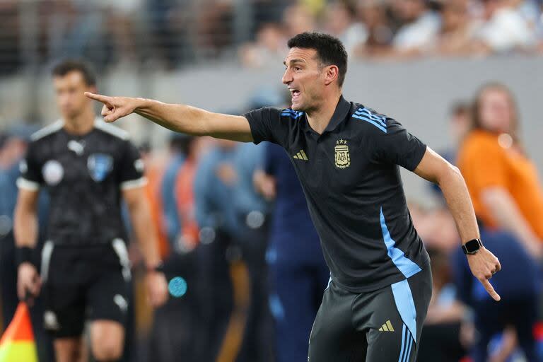 El entrenador faltará por segunda vez a dirigir a la selección en la cancha desde que está al frente de la mayor