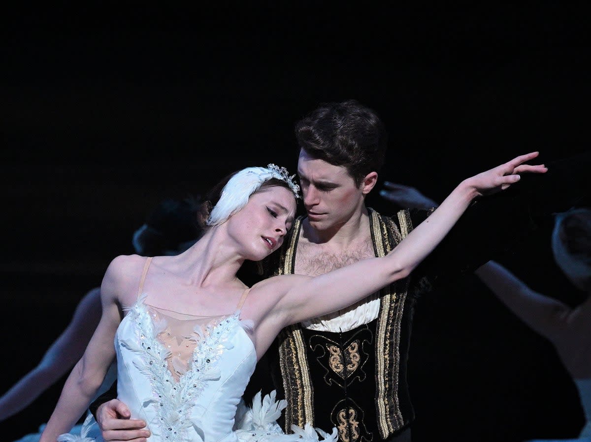 Emma Hawes and Aitor Arrieta in ‘Swan Lake' (Laurent Liotardo )