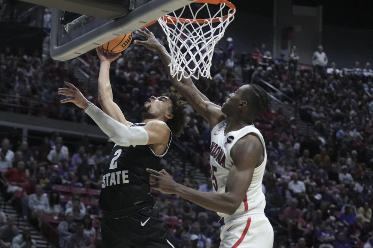 Arizona center Christian Koloko defends during the first round of the 2022 NCAA men's tournament. (Kirby Lee/USA TODAY Sports)