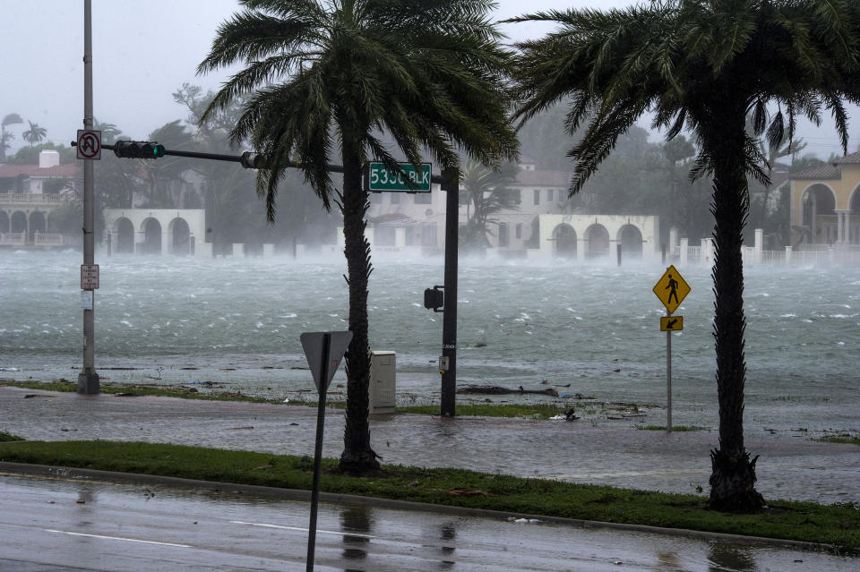 (FOTOS) El paso destructor de Irma por Florida, EEUU