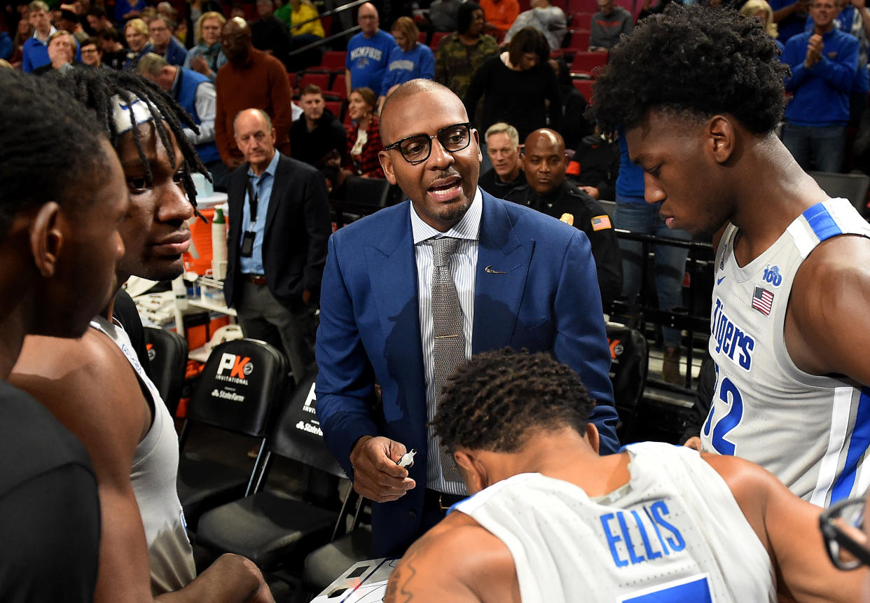 Penny Hardaway of the Memphis Tigers speaks to his team before the game at Moda Center on Nov. 12, 2019 in Portland, Oregon. (Steve Dykes/Getty Images)