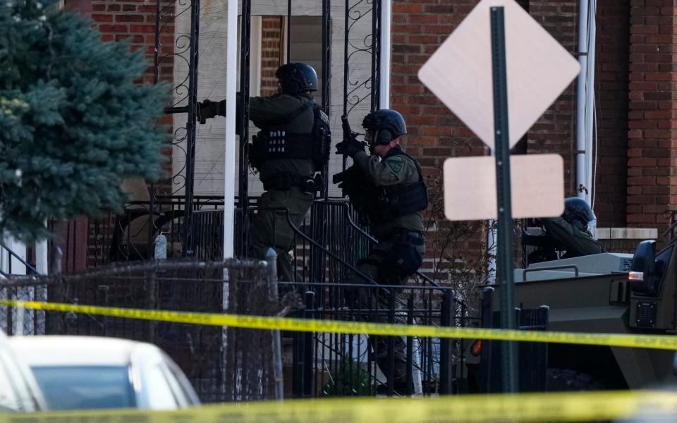 Andre Gordon surrounded by police in New Jersey