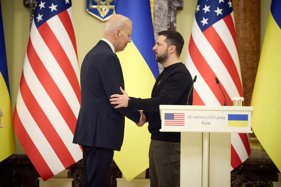 KYIV, UKRAINE - FEBRUARY 20: (----EDITORIAL USE ONLY â MANDATORY CREDIT - 'UKRAINIAN PRESIDENCY / HANDOUT' - NO MARKETING NO ADVERTISING CAMPAIGNS - DISTRIBUTED AS A SERVICE TO CLIENTS----) U.S. President Joe Biden and Ukrainian President Volodymyr Zelenskyy hold a joint news conference in Kyiv, Ukraine on February 20, 2023. (Photo by Presidency of Ukraine/Handout/Anadolu Agency via Getty Images)