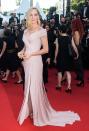 <p>Le temps passe mais la beauté reste. icône incontestable, Uma Thurman donne une leçon de classe sur les marches de Cannes.<br> Crédit : GettyImages </p>