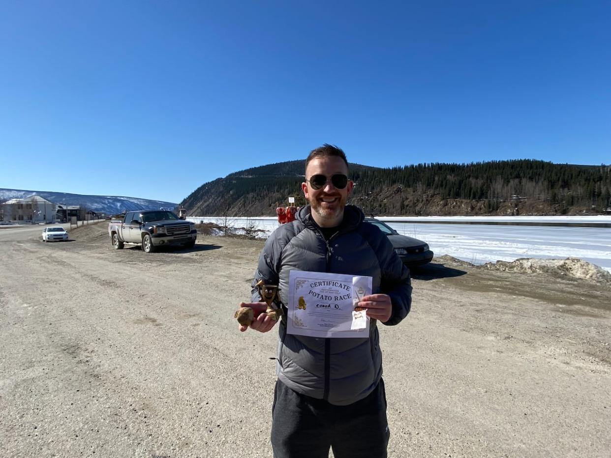 Conor Driscoll was the big winner of the Dawson City, Yukon, potato race on Sunday. The event drew 15 competitors and was held at the George Black Ferry landing. (Chris MacIntyre/CBC - image credit)