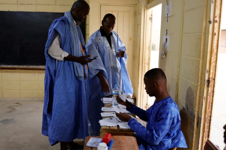 Un colegio electoral en Nuakchot, la capital de Mauritania, el 29 de junio de 2024 (John Wessels)