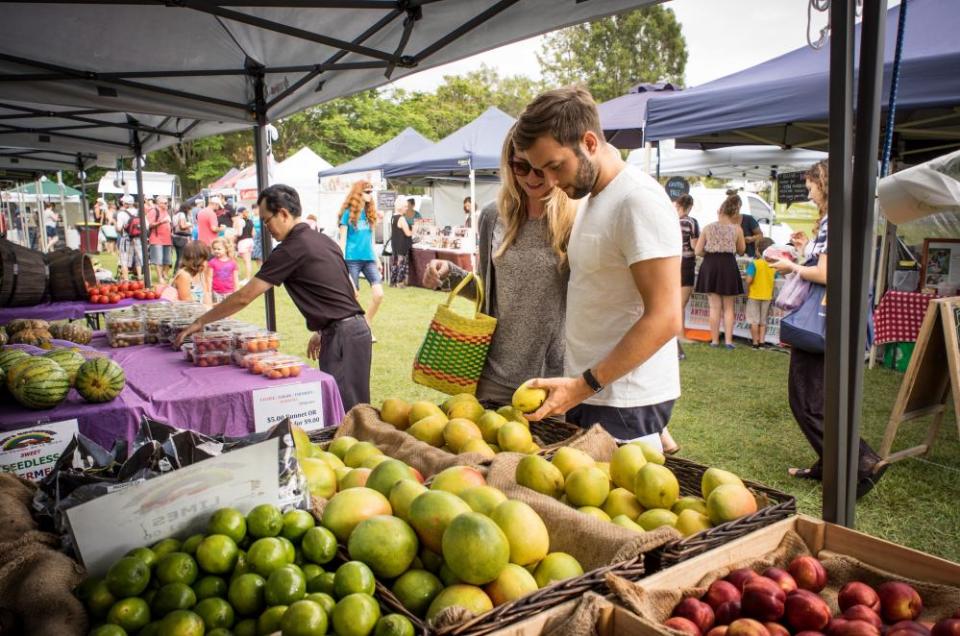 If planning eases your Christmas hosting stress, schedule your visit to the farmers’ market a week before the big day.