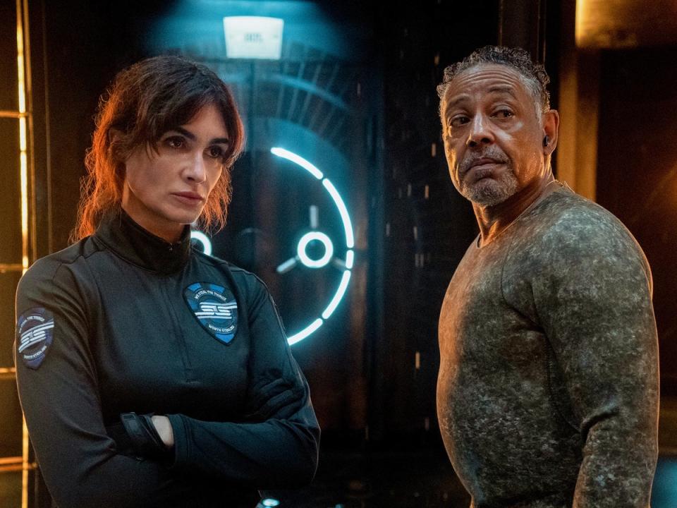 Paz Vega and Giancarlo Esposito in ‘Kaleidoscope' (Netflix)