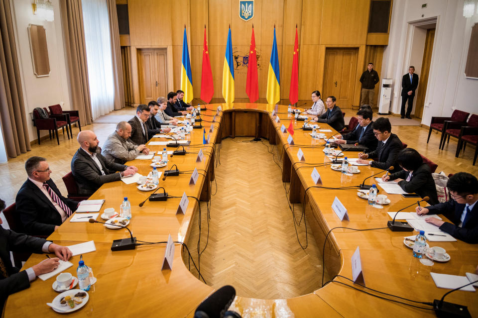 Ukraine's Foreign Minister Dmytro Kuleba attends a meeting with China's special representative for Eurasian affairs Li Hui, amid Russia's attack on Ukraine, in Kyiv, Ukraine May 16, 2023. Eduard Kryzhanivskyi/Press service of the Ministry of Foreign Affairs of Ukraine/Handout via REUTERS ATTENTION EDITORS - THIS IMAGE HAS BEEN SUPPLIED BY A THIRD PARTY.