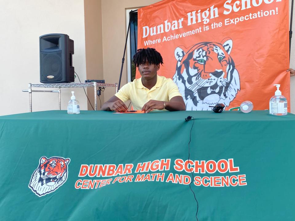 Dunbar High safety Avian Rice signed his National Letter of Intent to play football at Alabama A&M during a ceremony on Wednesday, Feb. 2.
