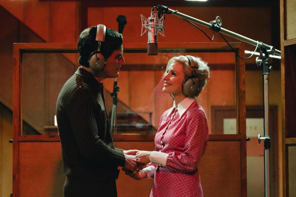 Michael Shannon (left) as George Jones and Jessica Chastain as Tammy Wynette in GEORGE & TAMMY.