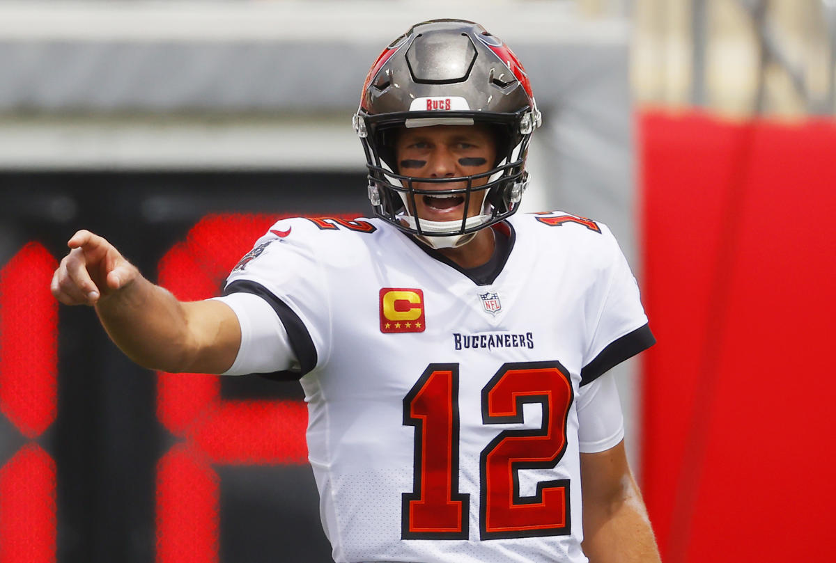 Brett Favre: Tom Brady's move to Bucs was unfortunate timing