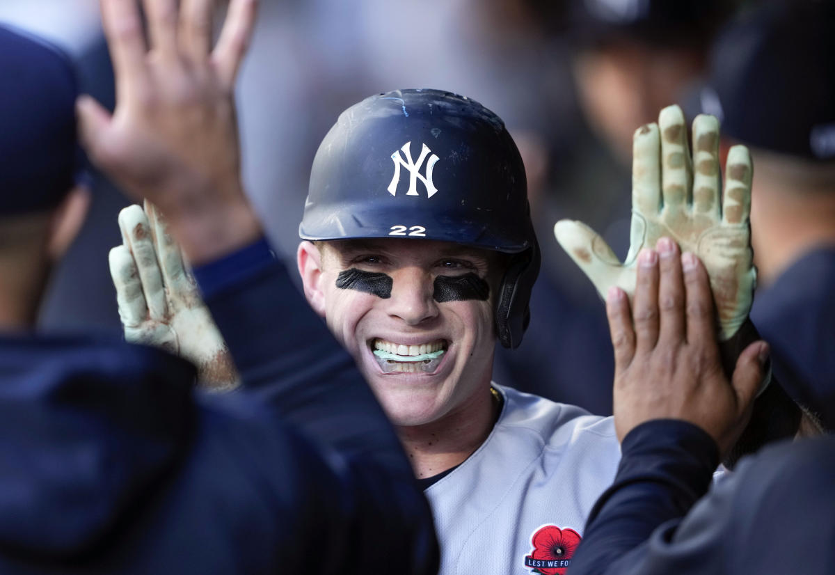 Yankees' Rizzo to miss series opener vs. Mariners with stiff neck