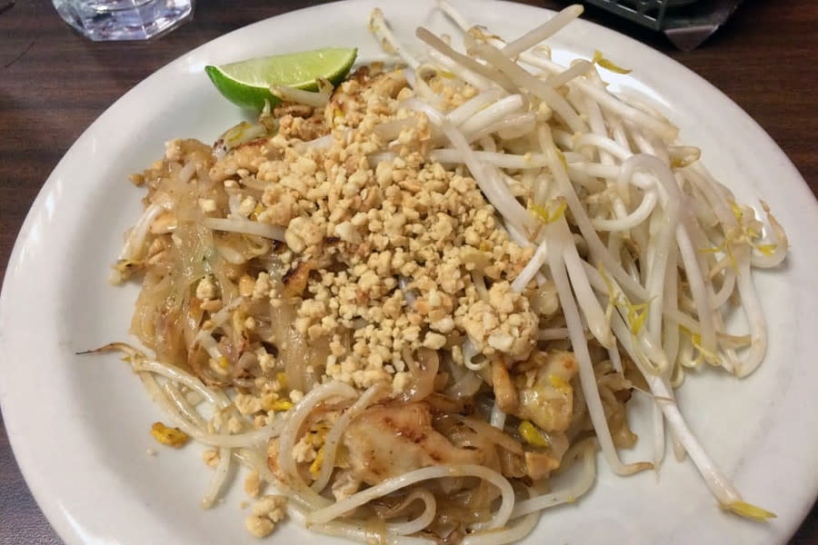 <b>Photo: Kim K./<a href="https://yelp.com/biz_photos/lucky-house-thai-berkeley?utm_campaign=53664357-9a08-4325-ae5e-bc033a5781b2%2C9e40842c-4924-43fb-8f62-9f198e71d1db&utm_medium=81024472-a80c-4266-a0e5-a3bf8775daa7" rel="nofollow noopener" target="_blank" data-ylk="slk:Yelp;elm:context_link;itc:0;sec:content-canvas" class="link ">Yelp</a></b>