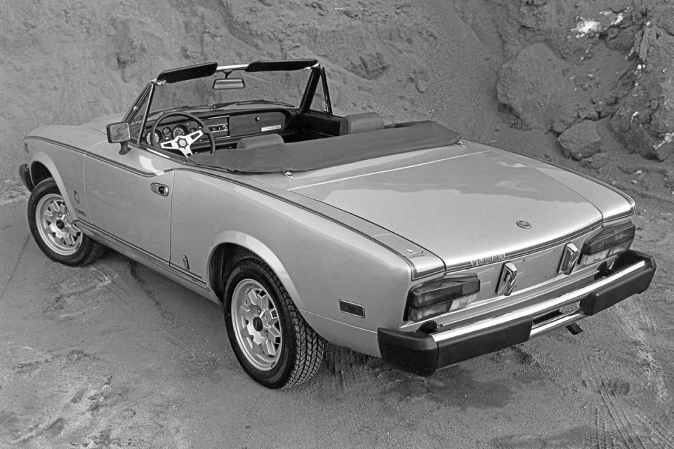 1981 fiat turbo spider 2000