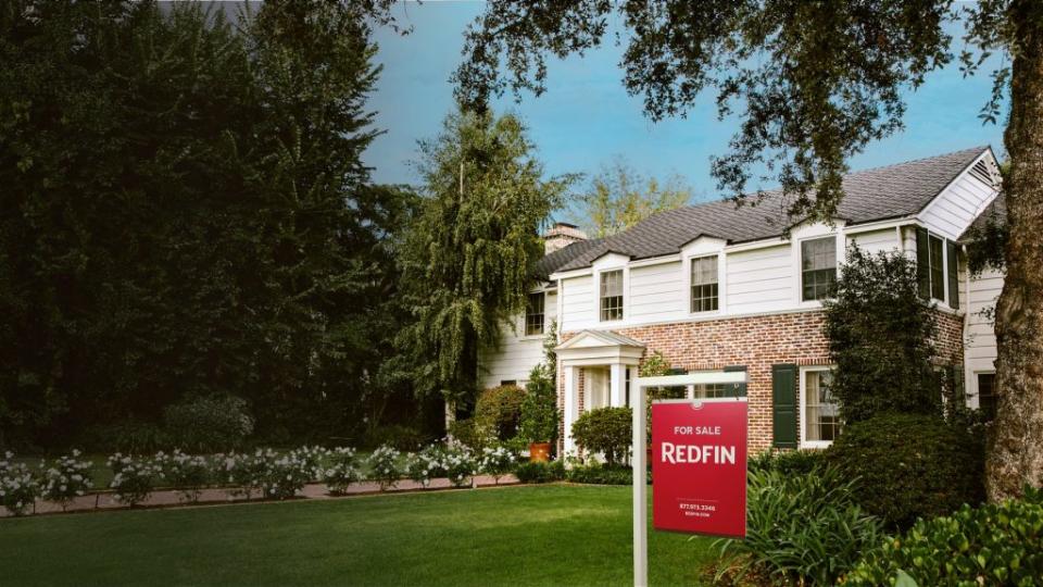 美國 Redfin 讓賣家自己將房產放上平台交易，省去房屋仲介費。圖片來源：Redfin