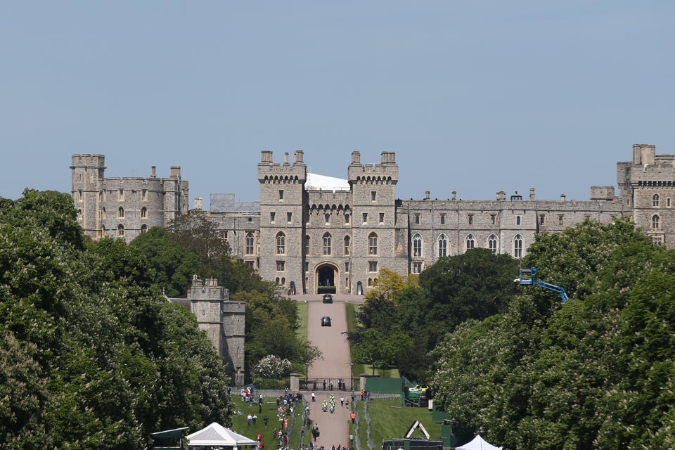 The couple’s car made its way up Long Walk to Windsor Castle. (Photo: Getty)