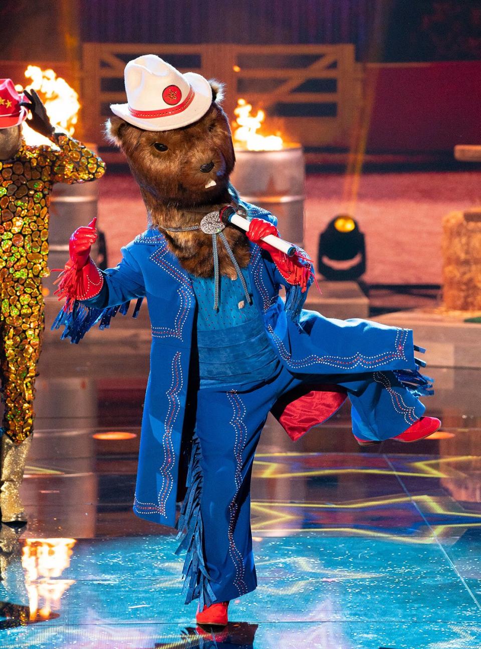 THE MASKED SINGER: Gopher in the “Hall of Fame Night” episode of THE MASKED SINGER airing Wednesday, Nov. 9 (8:00-9:02 PM ET/PT) on FOX. © 2022 FOX Media LLC. CR: Michael Becker / FOX.